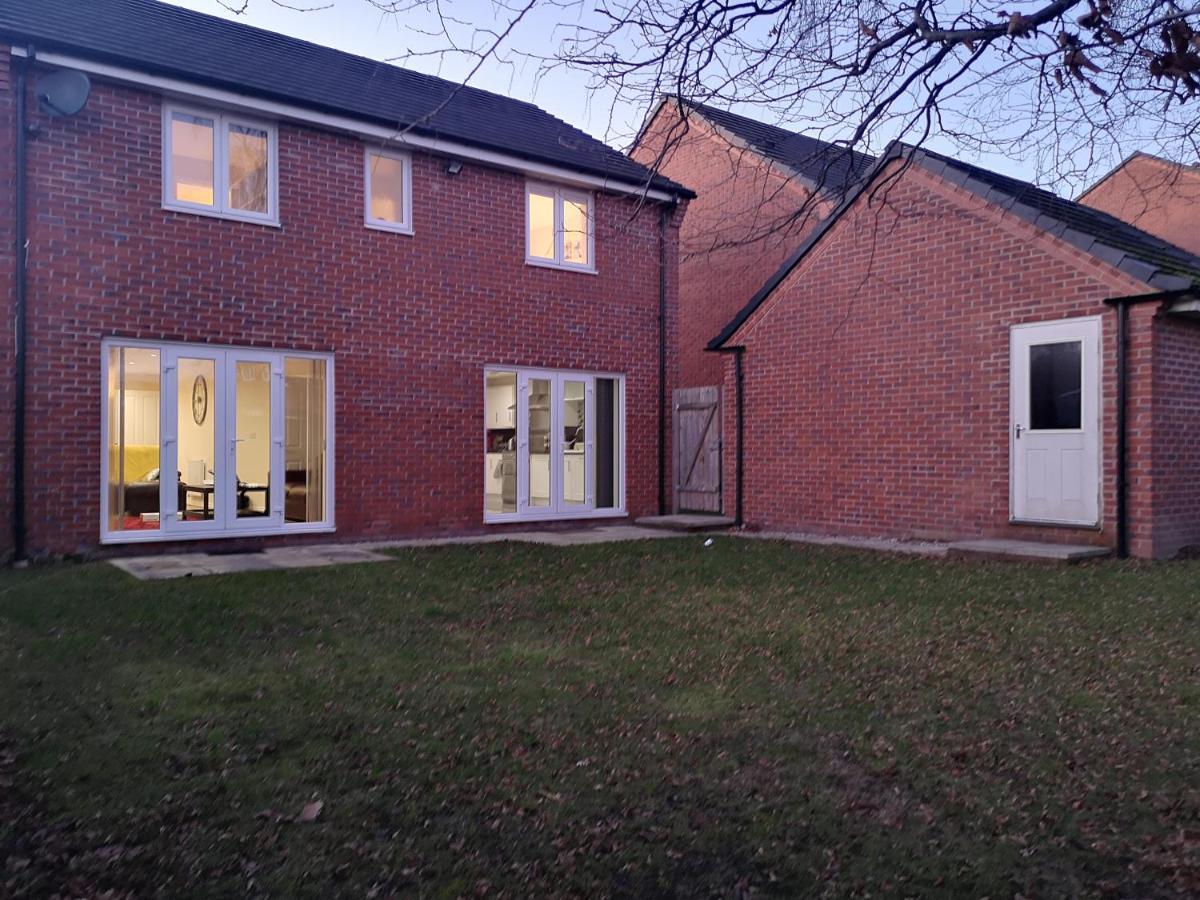 Ferienwohnung Nightingale Gardens - 4 Bed Detached House - Manchester Exterior foto